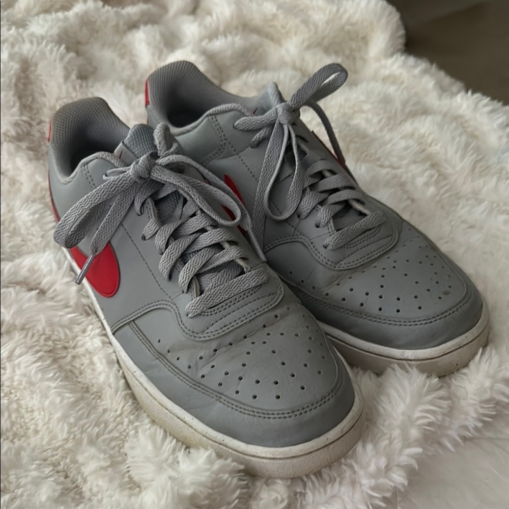 Nike Gray and Red Sneakers with Classic Court Style